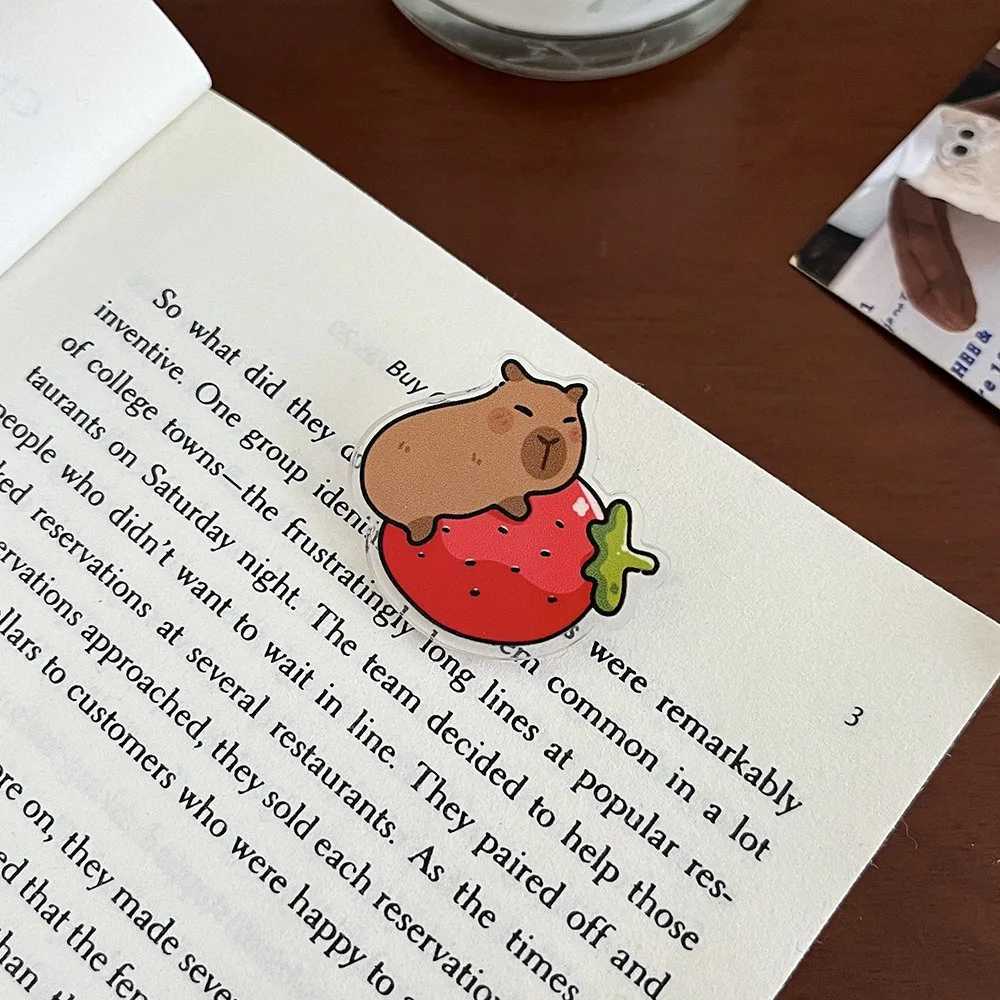Acrylic Capibara pin creative strawberry tomato brooch cartoon cute animal Capibara badge unisex backpack decoration W240815