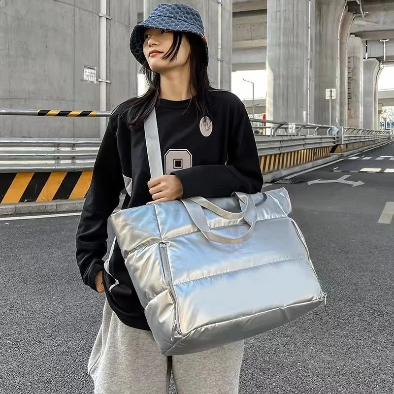 Winter Womens Fashion Handbag Large Capacity Thickened Quilted Coat Bag Pillow Silver Shoulder Armpit 240814