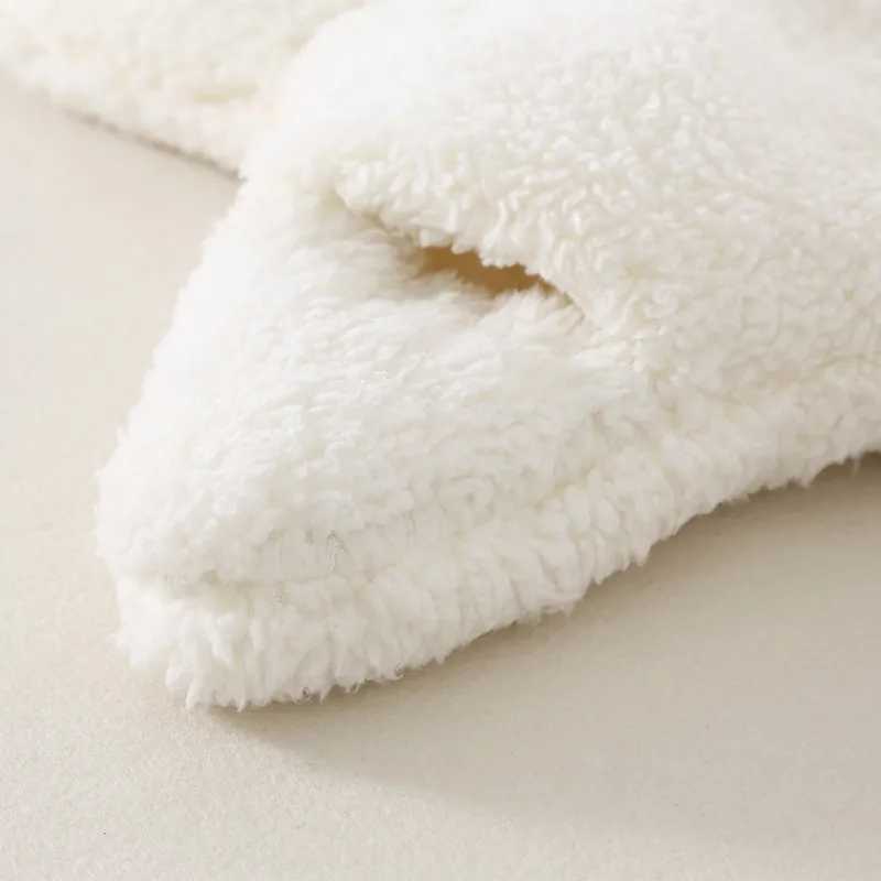 Umorden Baby Winter Wearable Swaddling Blankets Infant Sleep Sack Bag White Goose Costume Romper Outwear Warm Fleece Y240814