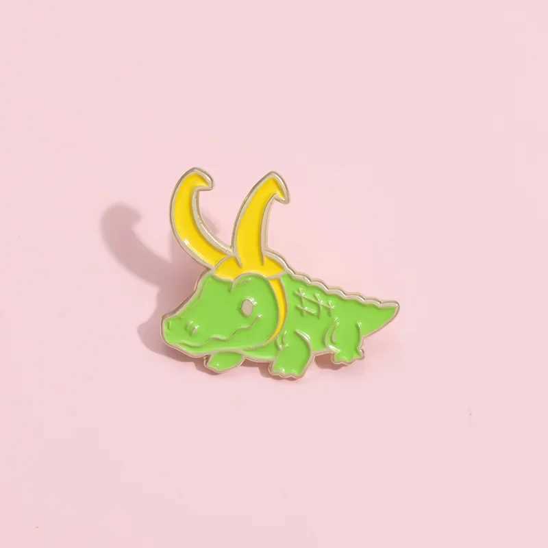 Cartoon crocodile enamel pin cute green crocodile tropical reptile brooch badge jewelry wholesale for children and friends W240815