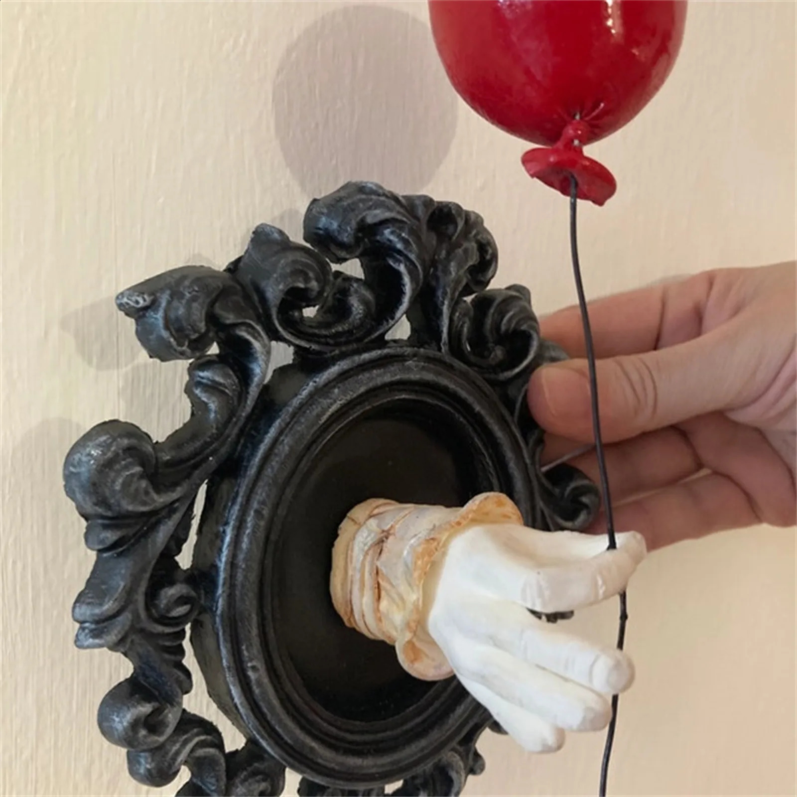 Halloween Gothic Witch Hand Statue Home Wall Keys Jewelry Hanger Resin Sculpture Halloween Party Decoration Horror Props DIY Art 240813