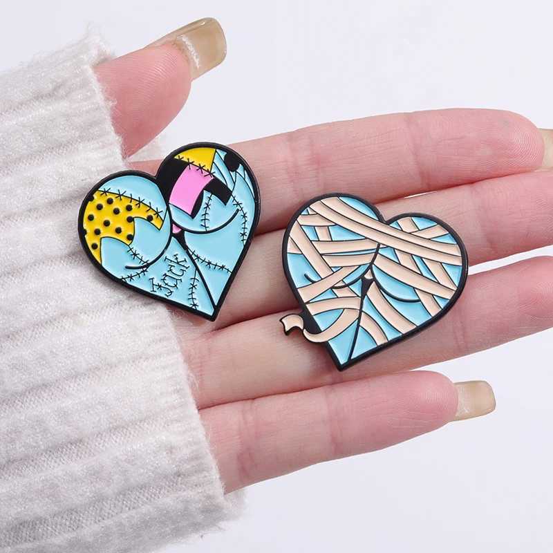 Halloween sexy buttocks enamel pin custom heart-shaped role-playing brooch lapel badge punk gothic jewelry gift direct shipping W240815