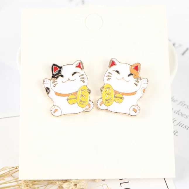 Wealth Cat Pin Japanese Style Brooch Alloy Breastpin Lucky Badge Baby Cute W240815