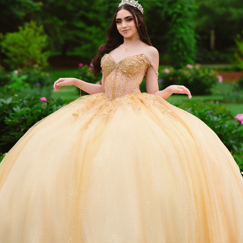 2025 Yellow Shiny Quinceanera Dresses Ball Gown Sweetheart Beading Crystal Tulle Lace-Up Backless Party Princess Sweet 16 Dress