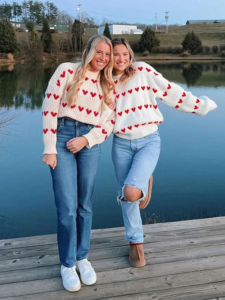 Casual Knitted Heart Print Pullovers Women Loose O Neck Long Sleeve Sweaters Female Autumn Winter Lady Fashion Warm Jumpers 240812