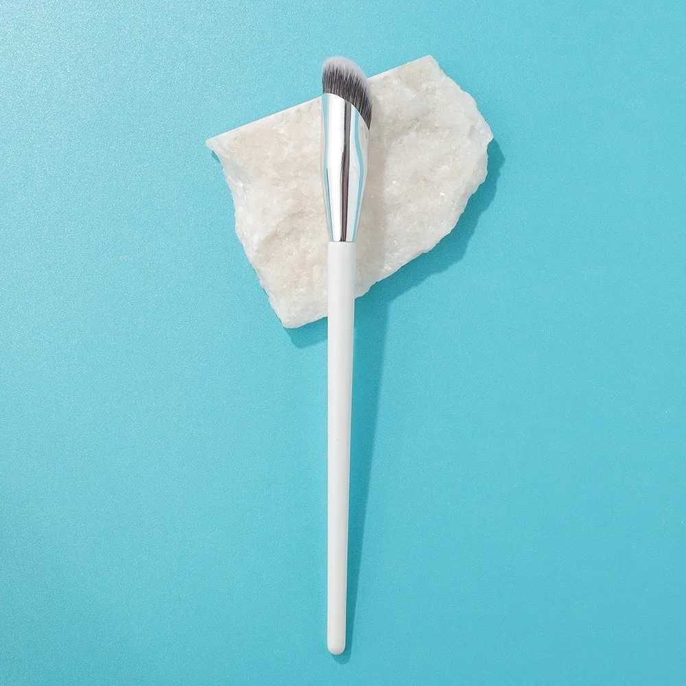 Angle shaped Korean eye mask brush for makeup cream corrector mixing brush liquid makeup nose contour F811 W240814