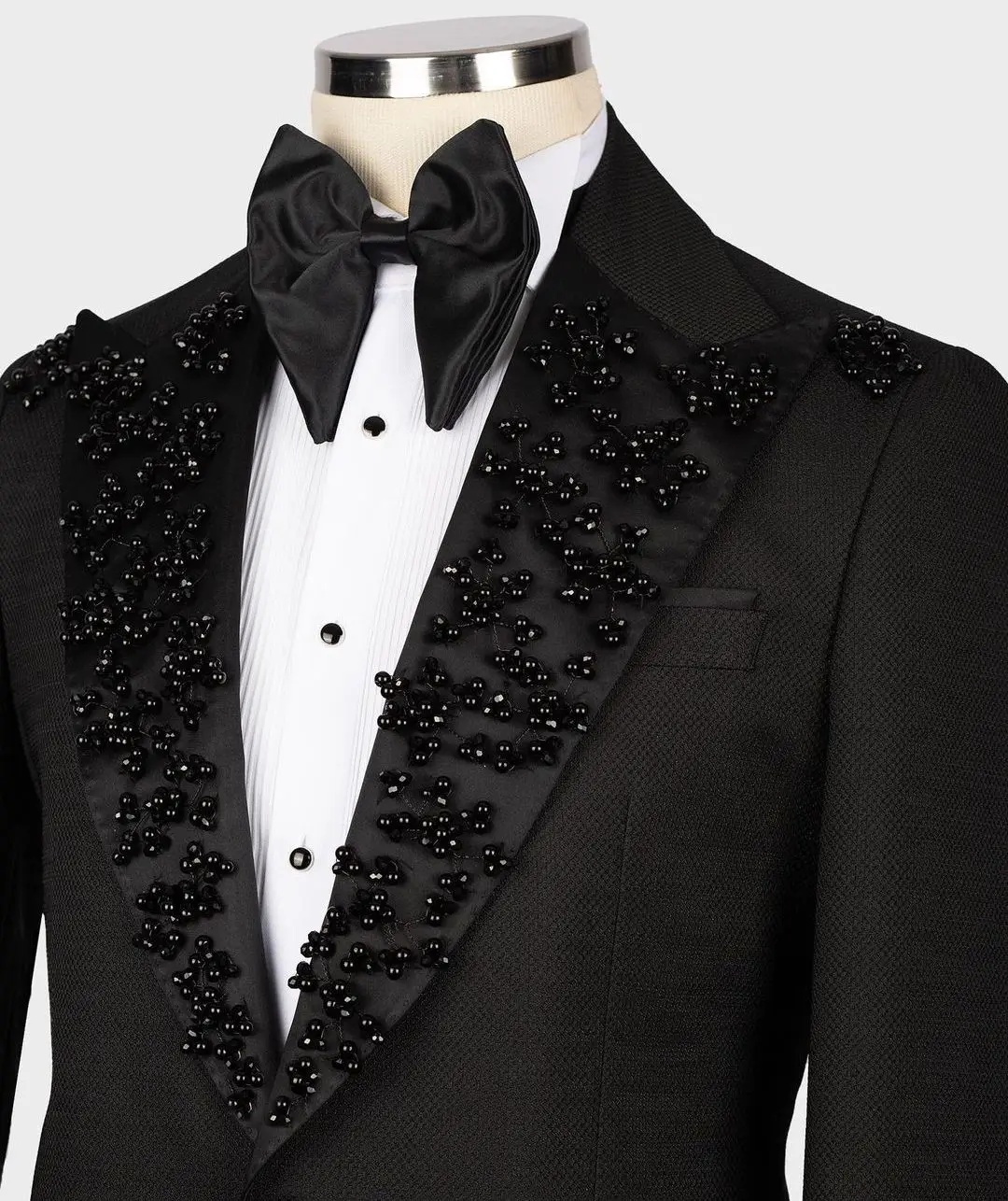 Luxury Men's Wedding Suit Beaded Peaked Lapel Tailored Blazers Pearls Groom Jacket for Men One Button Warm Custom Made Coat Only Jacket