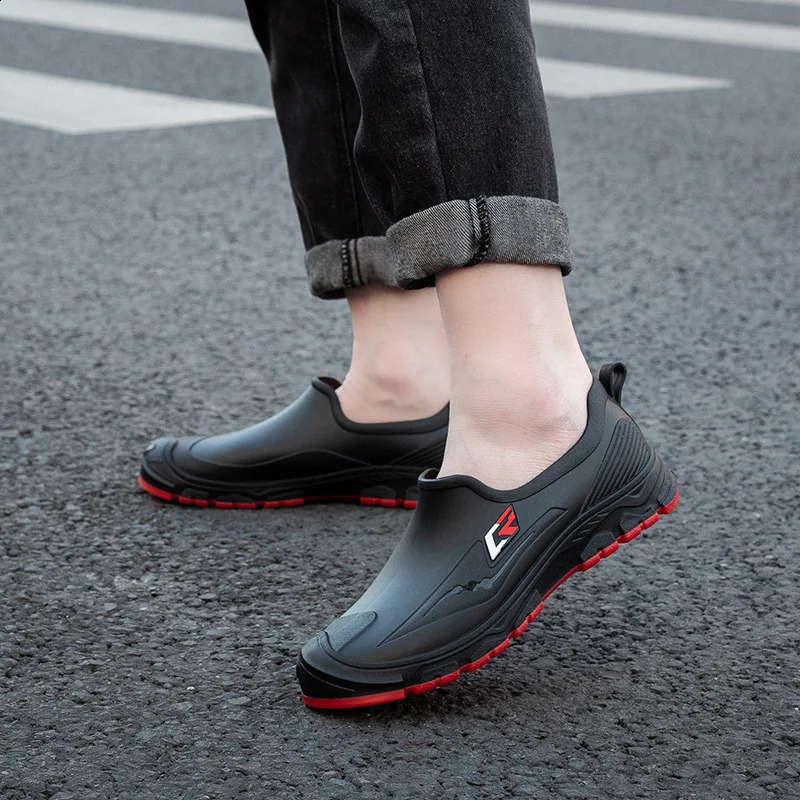 Fashion mens low top outdoor anti slip soft sole low cut rain boots kitchen work rubber shoes mens rain boots 240821