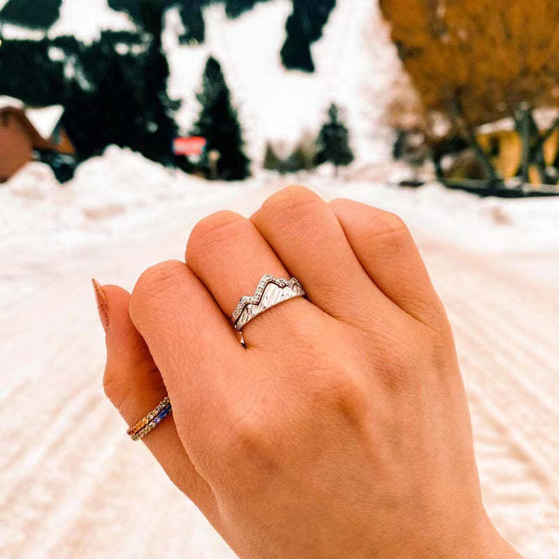 Love ring copper inlaid zircon personality peak design water wave ring Europe and the United States fashion couple set ring