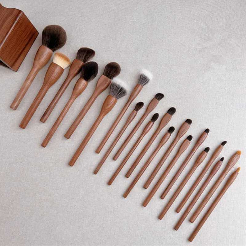 20 pieces of Chinese retro style makeup brush set cosmetics powder blusher carving eye shadow professional cosmetics tools W240814