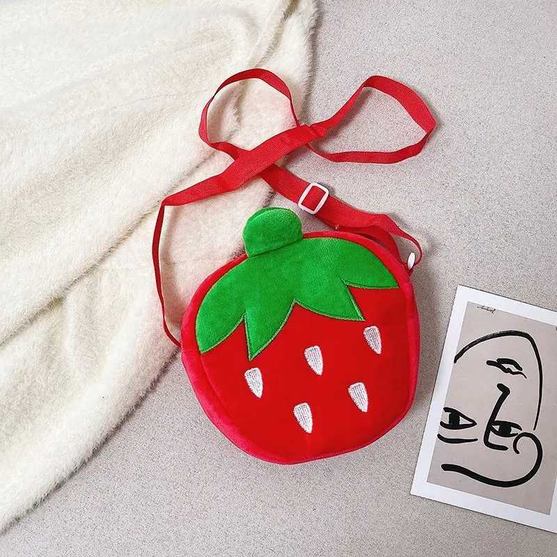 Fashionable soft plush baby coin wallet handbag winter childrens shoulder bag cartoon strawberry childrens messenger bag W240813