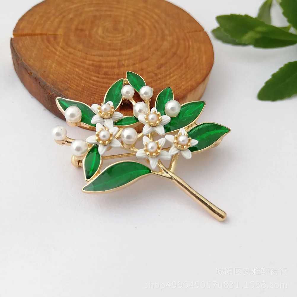 1 piece of alloy brooch imitating pearl inlay exquisite lapel pin brooch W240815