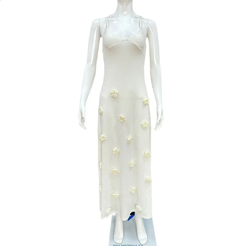 Elegant 3D Flower Knitted Long Dress Women Deep V-neck Spaghetti Strap Backless Sleeveless Beach Dresses 2024 Summer Lady Robes 240814