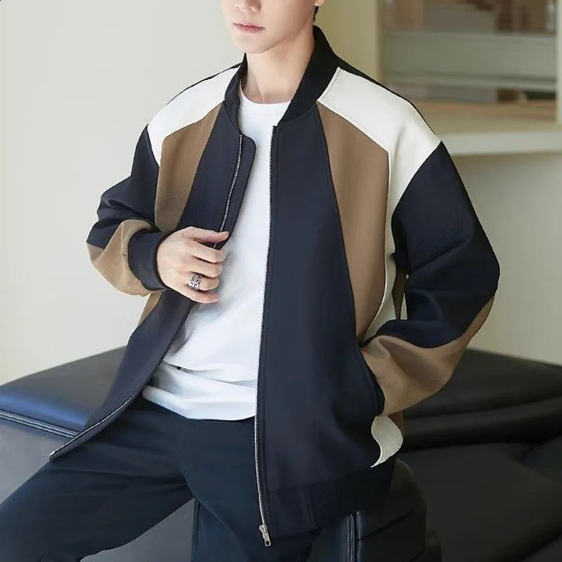 Spring and Autumn Fashion Trend High End Wrinkle Resistant Panel Contrast Loose Versatile Casual Round Neck Mens Baseball Coat 240814