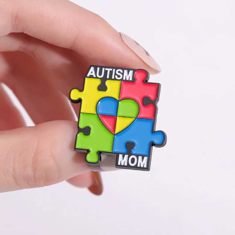Autistic Mom Enamel Pin Rainbow Puzzle Brooch Collar Badge Autistic Childrens Awareness Jewelry Gift Direct Shipping W240815