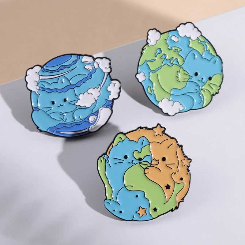 Customized Planet Cat Enamel Pin Saturn Jupiter Neptune Mercury Earth Bruchi Collar Badge Backpack Cute Animal Jewelry Gift W240815