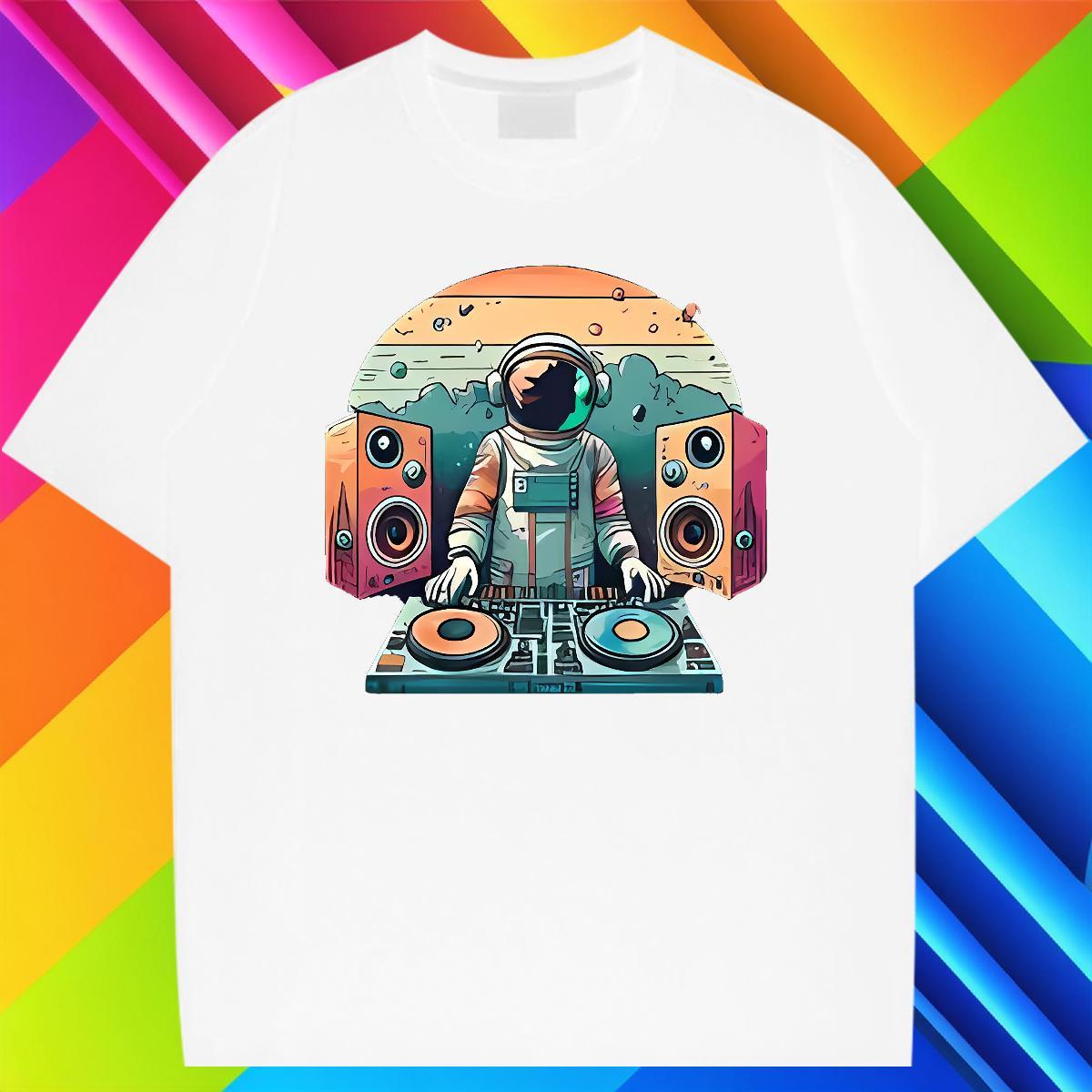 Popular Mens Tshirts Anime Printing Street 230g Cotton Black White Short Sleeve O-Neck spaceman T Shirts Men 2024 New Wear