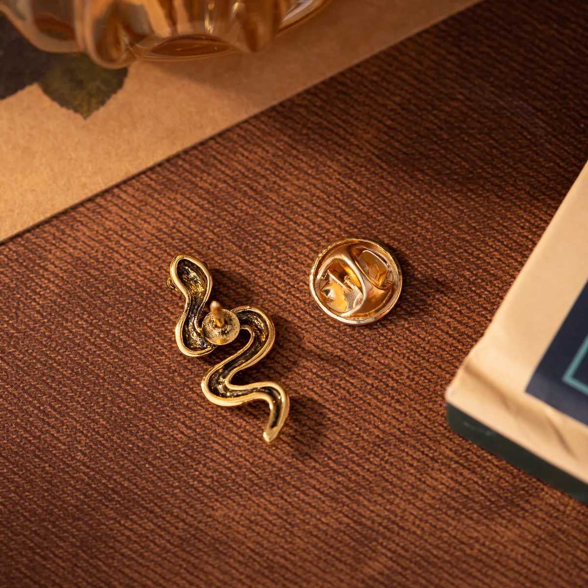 Exquisite Fashion Mini Snake Cobra Animal Brooch Mens Punk Trend Business Party Clothing Pin Jewelry W240815