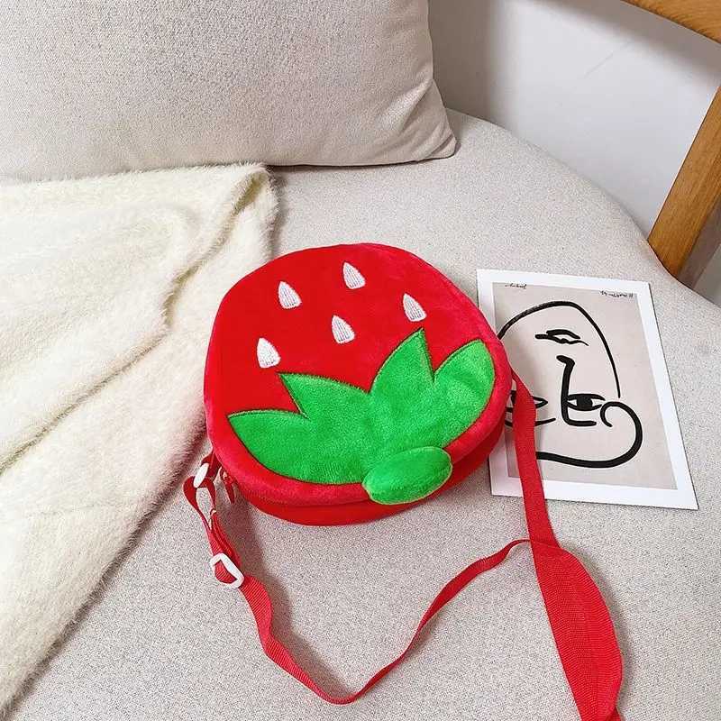 Fashionable soft plush baby coin wallet handbag winter childrens shoulder bag cartoon strawberry childrens messenger bag W240813