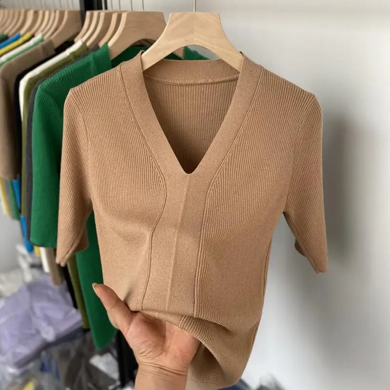 Vneck ultrathin ice silk Tshirt summer solid color matching simple casual top fashionable and elegant womens clothing 240814