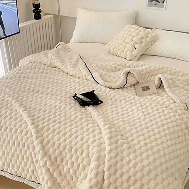 Blanket Turtle Velvet Autumn Winter Warm Sleeping Soft Comfortable Flannel Fleece Blankets For Bed Cozy Thickened Warmth Quilt Y240815