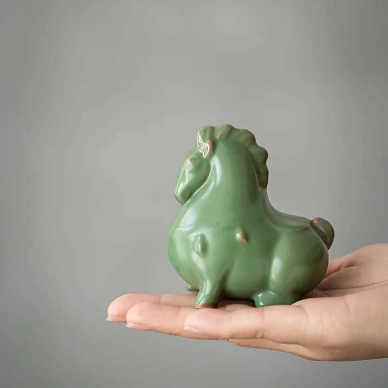 Ru Kiln Ceramic Green Horse Tea Pet Tea OrnamentsXJ240814