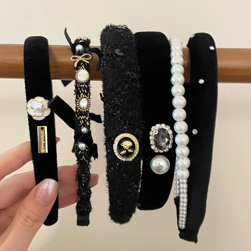 Rose Black Velvet Hair Bands For Women Classic Korea Design Camellia Pearl Ribbon Headdress Head Wrap Headband Wholesale 240810