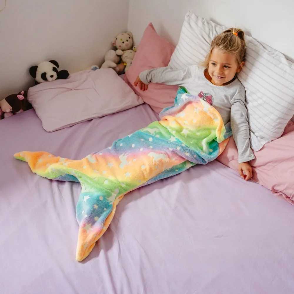 Flannel Mermaid Sleeping Bag Cute Rainbow Glowing In The Dark Mermaid Blanket Soft Cozy Universal Mermaid Tail Mermaid Blanket Y240815