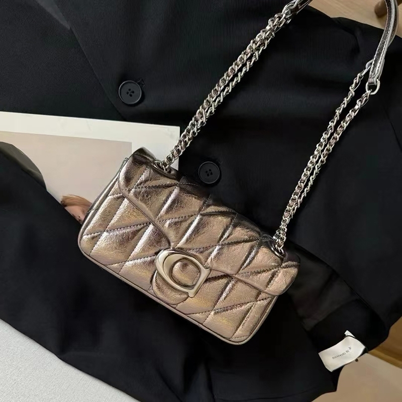 2024 Nouveau créateur de sacs en denim tabby fourre-tout pour femmes hommes à la taille décontractée Crost Cross Body Hand