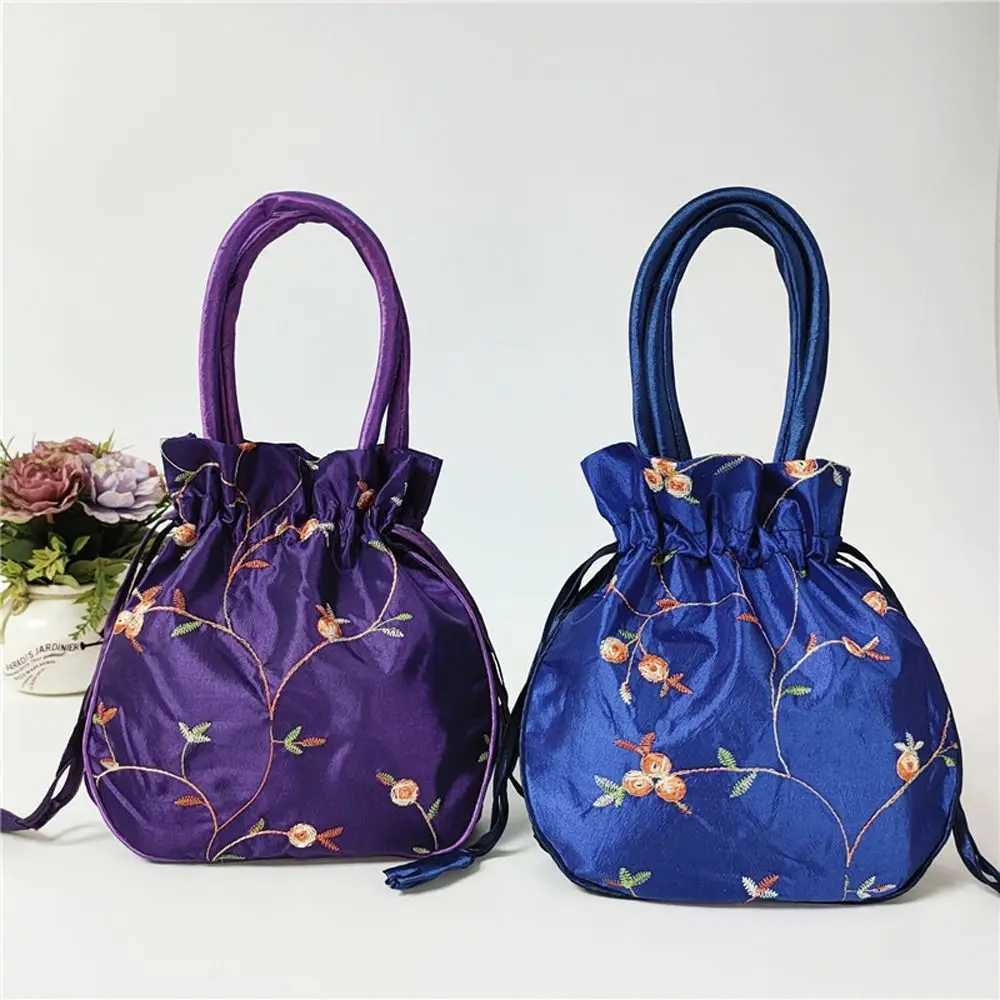 New retro embroidered silk drawstring handbag storage bag Hanfu womens wallet jewelry packaging bag card holder W240813