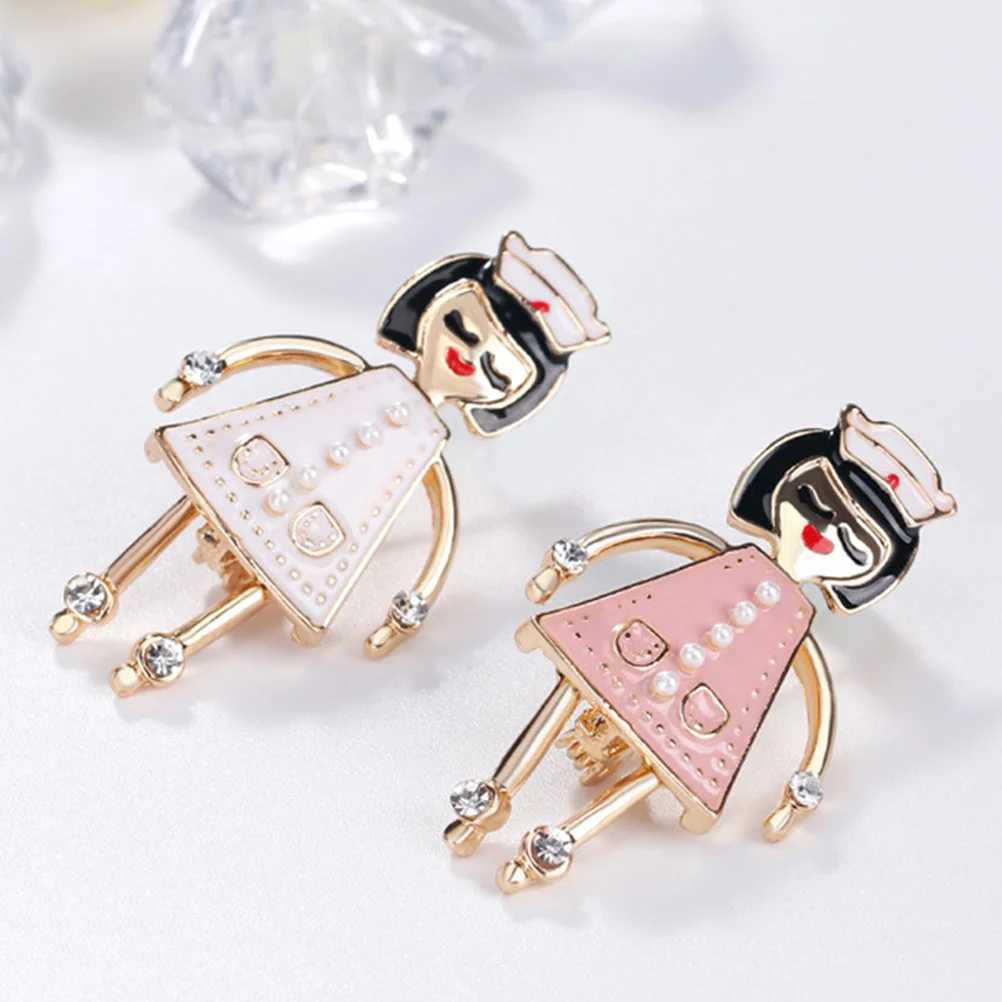 Exquisite chest decoration fashionable gift womens chest creative chest European and American cartoon W240815