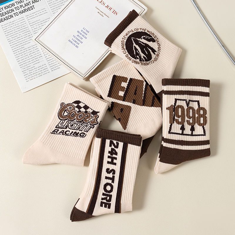 Socks men's long socks autumn and winter ins trendy versatile mid tube American retro sports student basketball long tube men's socks