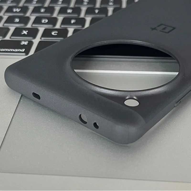For OnePlus 12 Phone Case Ultra Slim Soft Back Case Shockproof Matte Luxury Rubber Skin Cover Funda Anti-Fingerprint CL240814