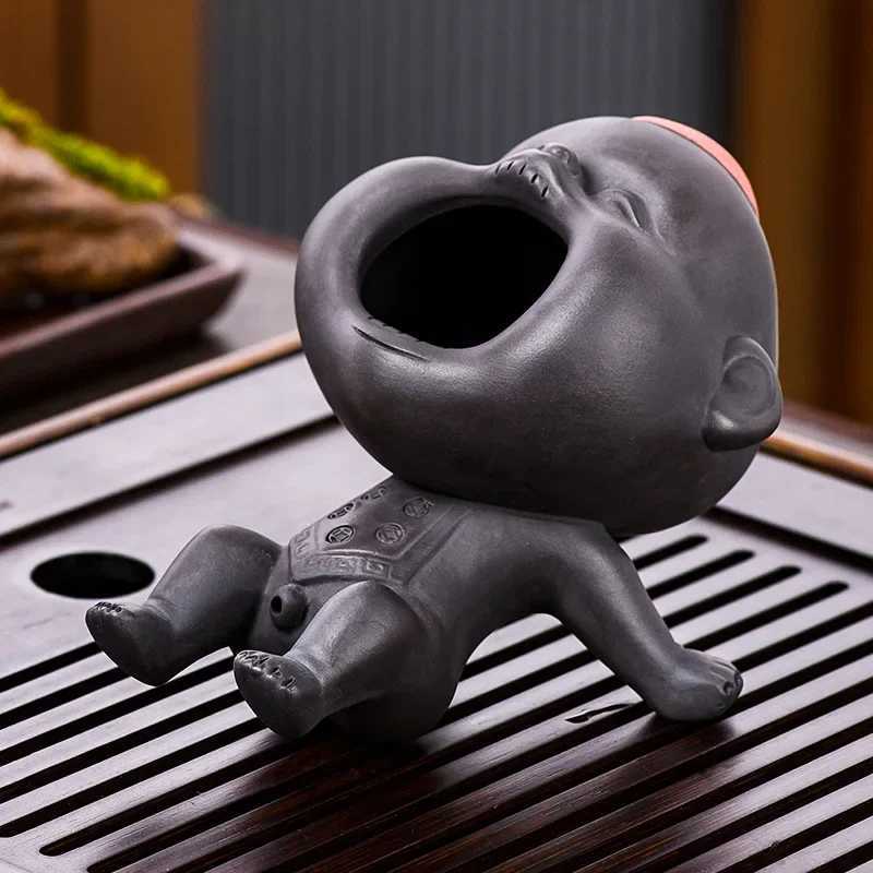 Purple Sand Tea Pet Ornaments Little Monk Ceramic Figures Tea Play Peeing Doll Tea Set Peeing Water Spray AccessoriesXJ240814