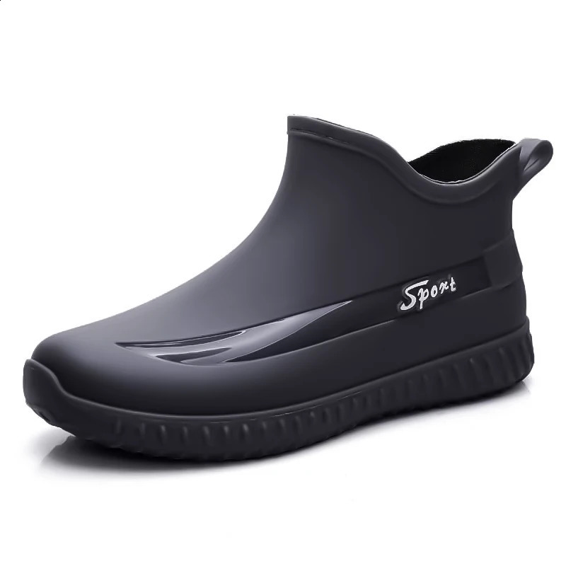 Fashionable short rain mens boots anti slip and waterproof kitchen rubber shoes car wash shoes water-resistant shoes and cotton winter shoes 240821