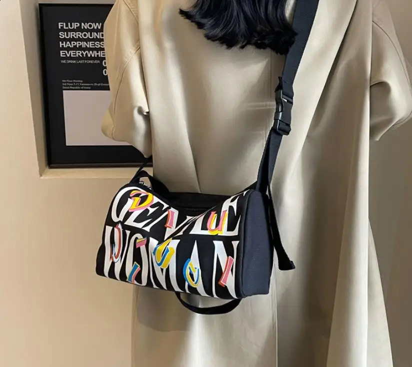 High Beauty Letter Printed Canvas Pillow Bag for Work Travel Single Shoulder Youth Daily Versatile Casual Crossbody Bags 240814