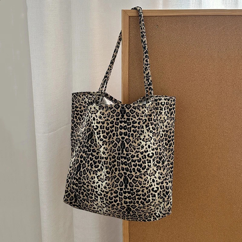 Fashion Womens Bag Leopard Pattern Crossbody Handbag Large Capacity Shoulder Shopping Simple Canvas Female Bags 240814