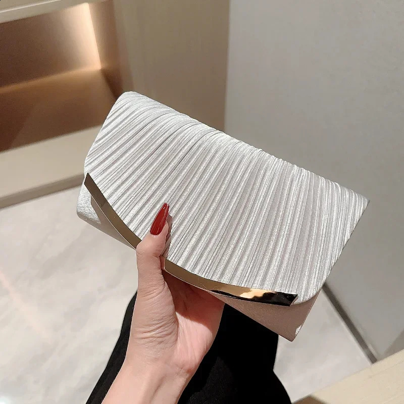 Fashion Shoulder Bags Small Square Bags Advanced Evening Bags Womens Leisure Korean Style Chain Bags Crossbody Bags 240813