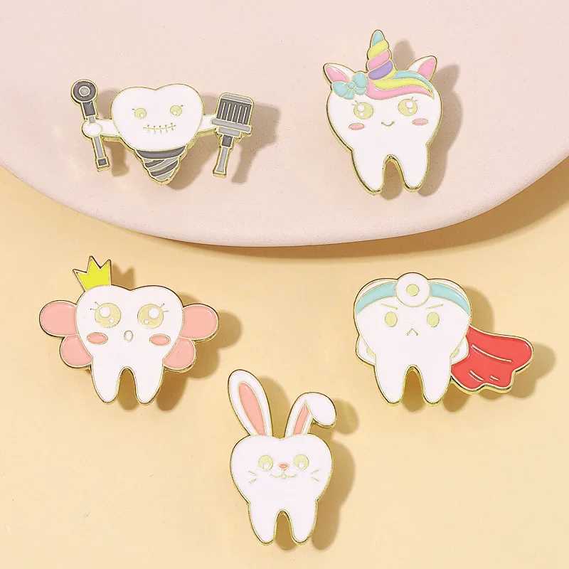 Cute teeth enamel pin rabbit animal teeth Brooch badge metal lapel pin backpack cap gift doctor nurse jewelry free delivery W240815