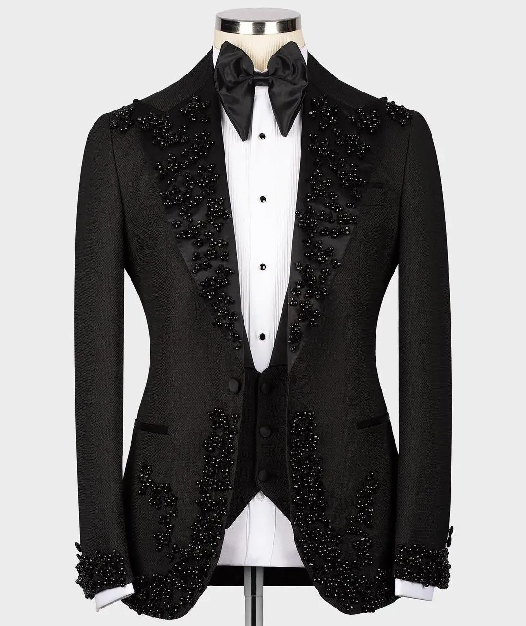 Luxury Men's Wedding Suit Beaded Peaked Lapel Tailored Blazers Pearls Groom Jacket for Men One Button Warm Custom Made Coat Only Jacket