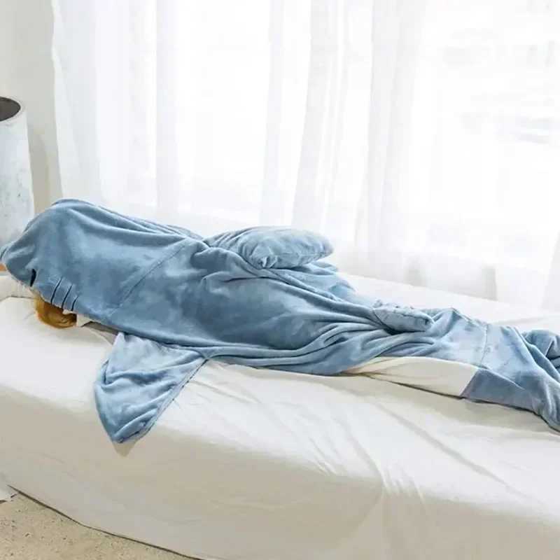 Cartoon Sleeping Bag for Children and Adults Shark Blanket Soft Cozy Fabric Mermaid Shawl Wearable Tiburon Pajamas Gift Y240815