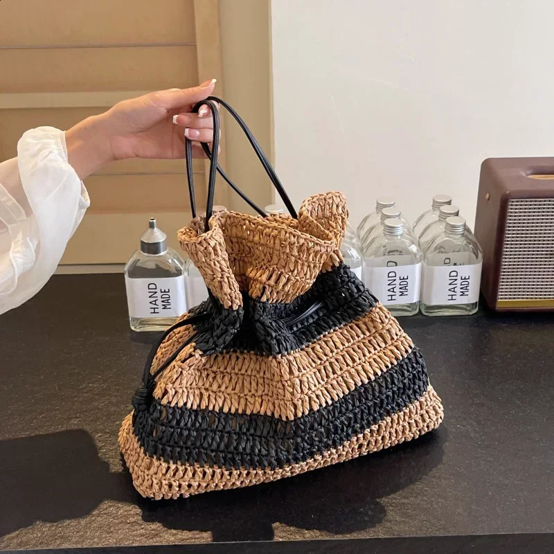 Style Shoulder Bag High Capacity Woven Bag for Summer Vacation Straw Shoulder Bag Women Moda Vintage 240815