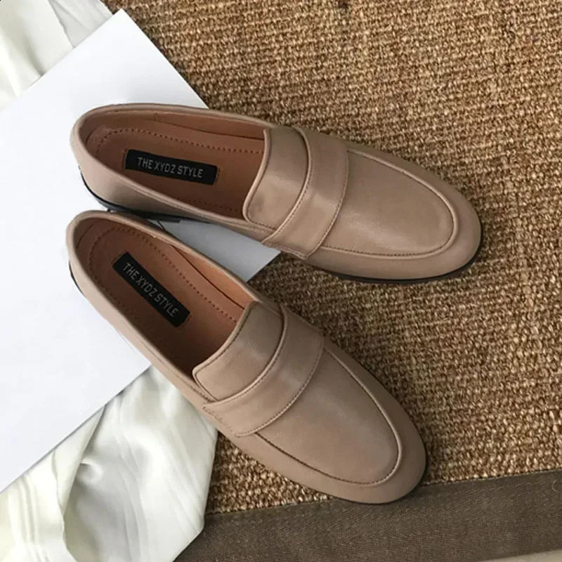 Spring Slip-on Small Leather Shoes for Women British Preppy Style All Match Fu Gu Lofu Flat Single Shoes 240810