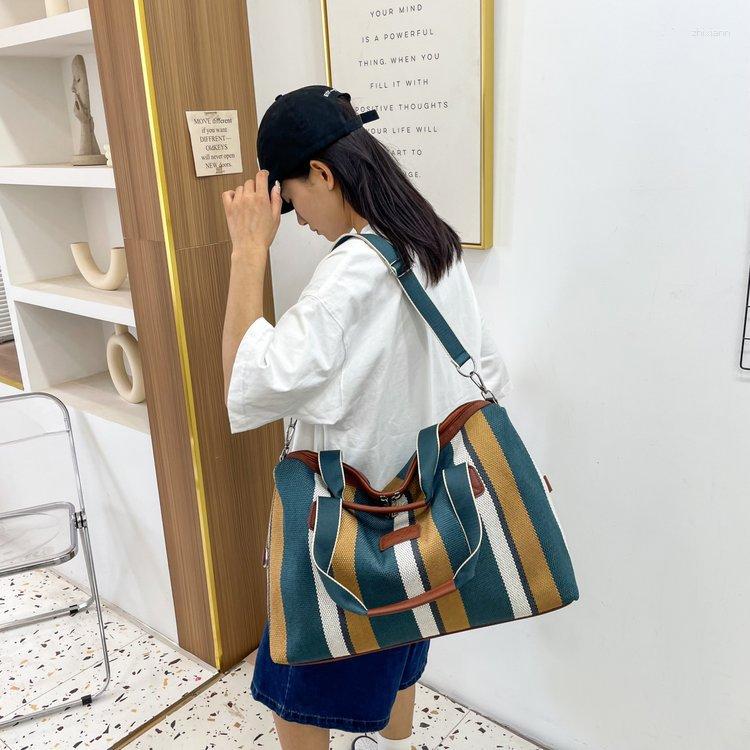 Free Shipping Clutch Bags Big Bag For Women 2024 Fashion Striped Canvas Commuter Portable Tote Fashionable Shoulder Crossbody Designer Bag Luxury Bag 