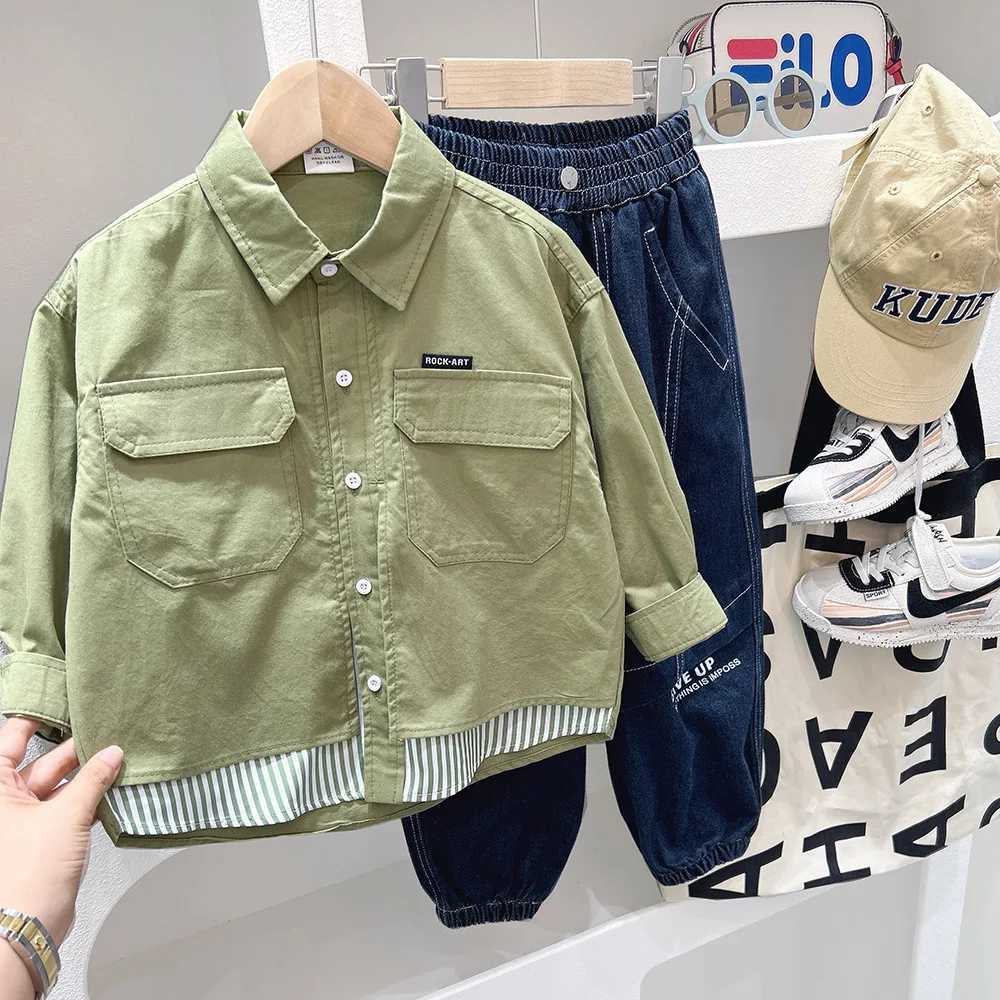 2024 Spring/Autumn Childrens Freight Jacket with Collar Pocket Patch Childrens Jacket Striped Student Jacket W240807