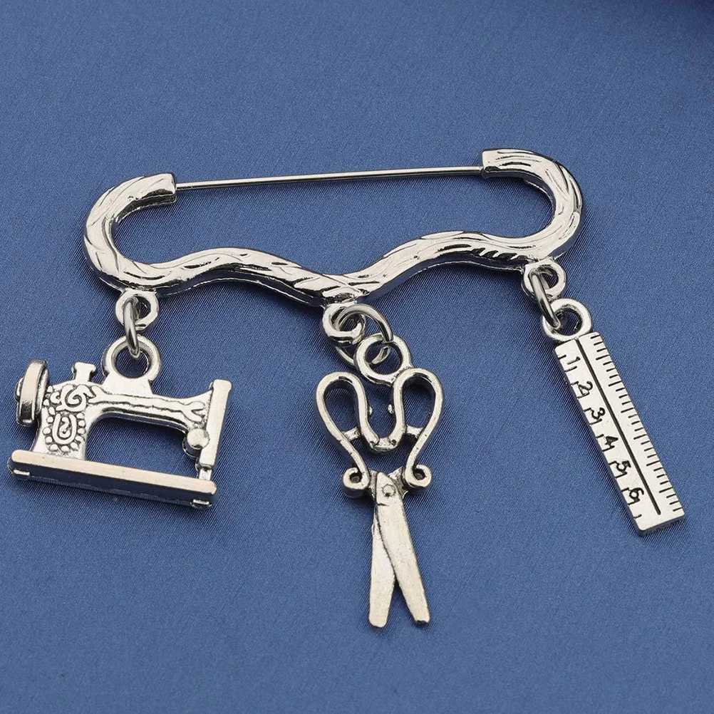 Sewing Machine Brooch Fashion Designer Gift Accessories Creative Pin Cutting Theme Decoration Brooch Cutting W240815