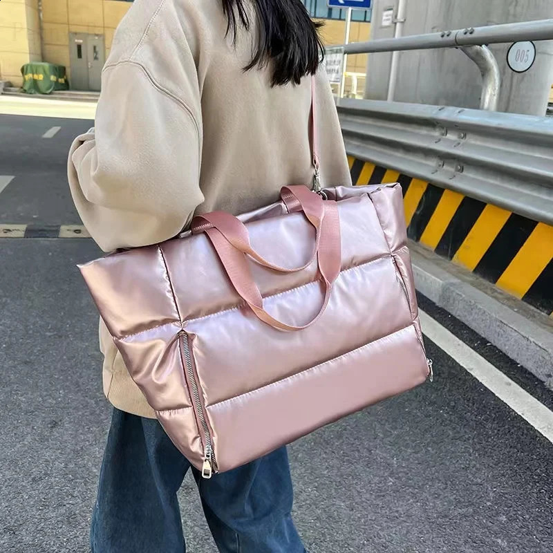 Winter Womens Fashion Handbag Large Capacity Thickened Quilted Coat Bag Pillow Silver Shoulder Armpit 240814