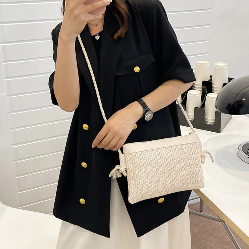 Fashion Woven Straw Bag Handmade Rattan Crossbody Handbags Knit Summer Beach Small Purse Women Shoulder Messenger Bags 240814