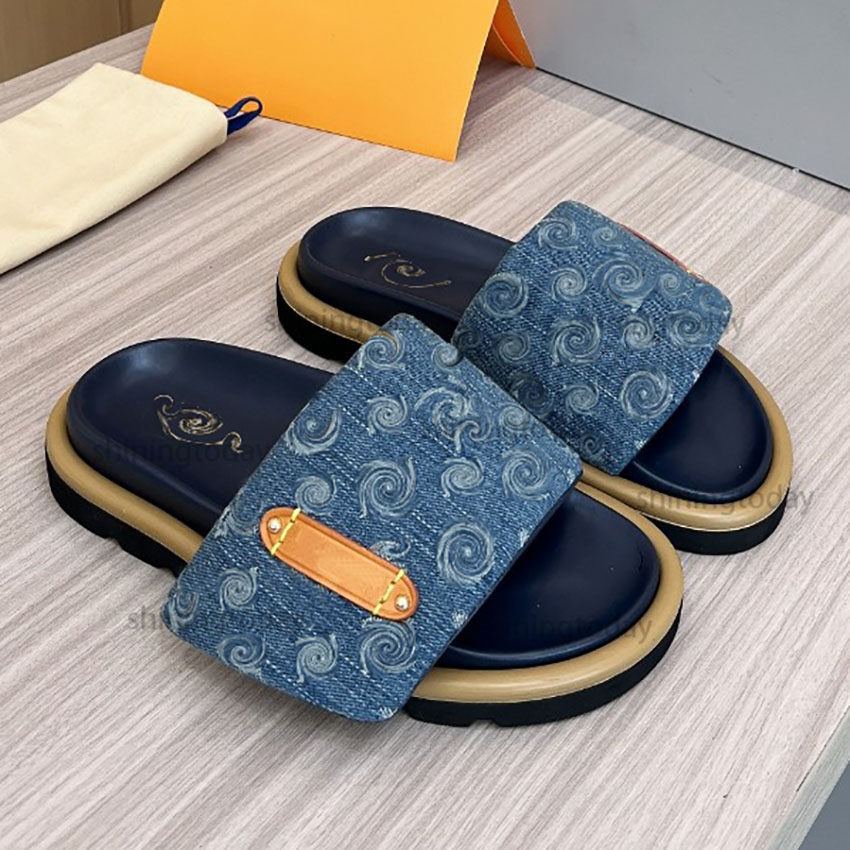 Designer slippers Pool Pillow Mens Womens Fashion Him & Her - Elegant Summer Footwear Featuring Textured Pattern Embossed Mules sandals summer beach Casual Shoes