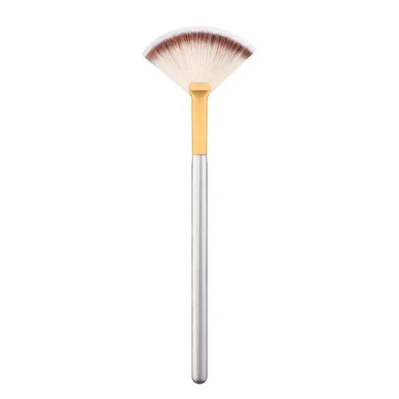 New practical facial brush fan makeup brush soft portable facial mask brush beauty tool W240814